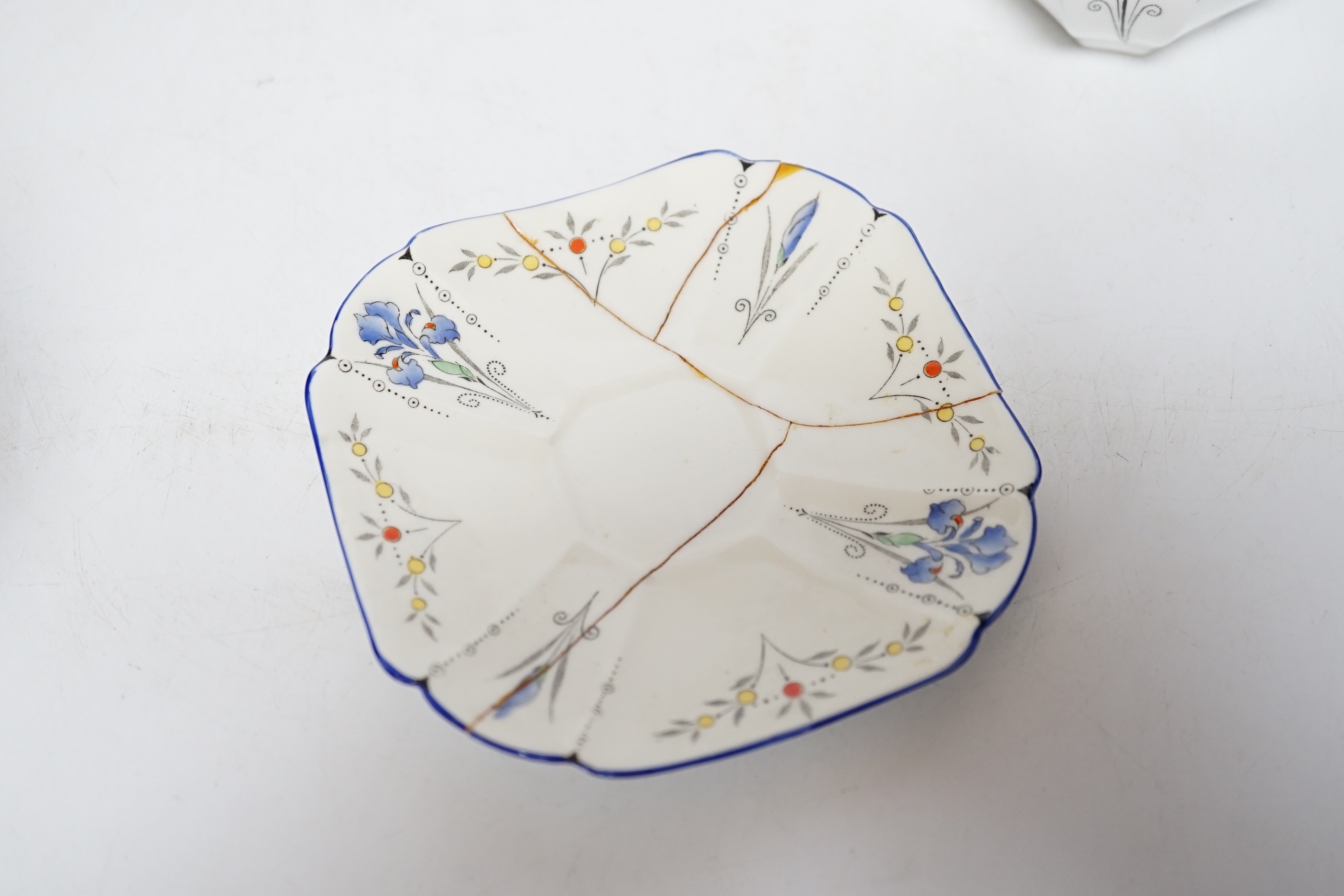 A Shelley Art Deco ‘Iris’ pattern six place coffee set